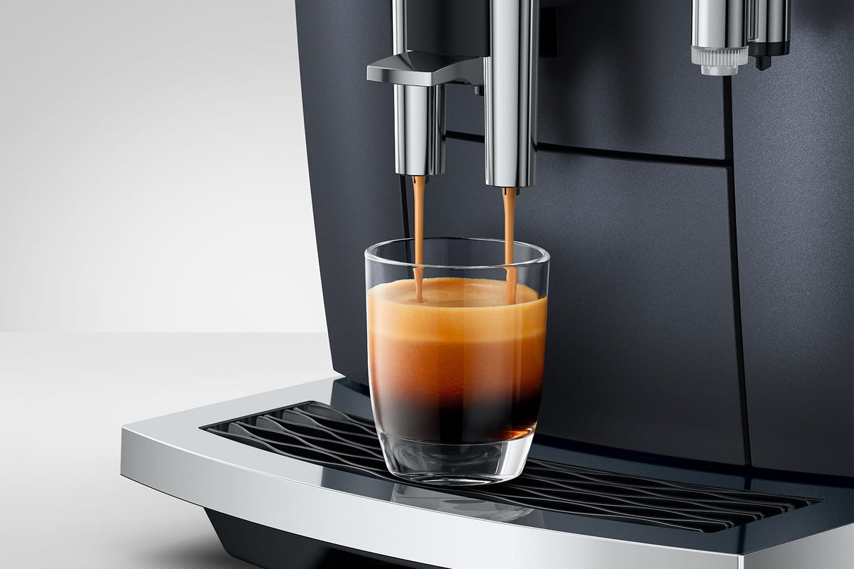 JURA E8 Cosmic Black (ED)