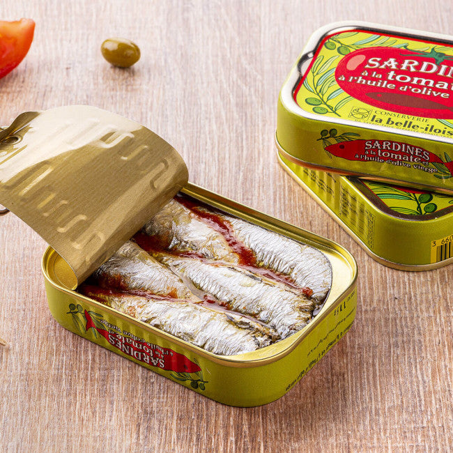 Sardines met olijfolie en tomaat